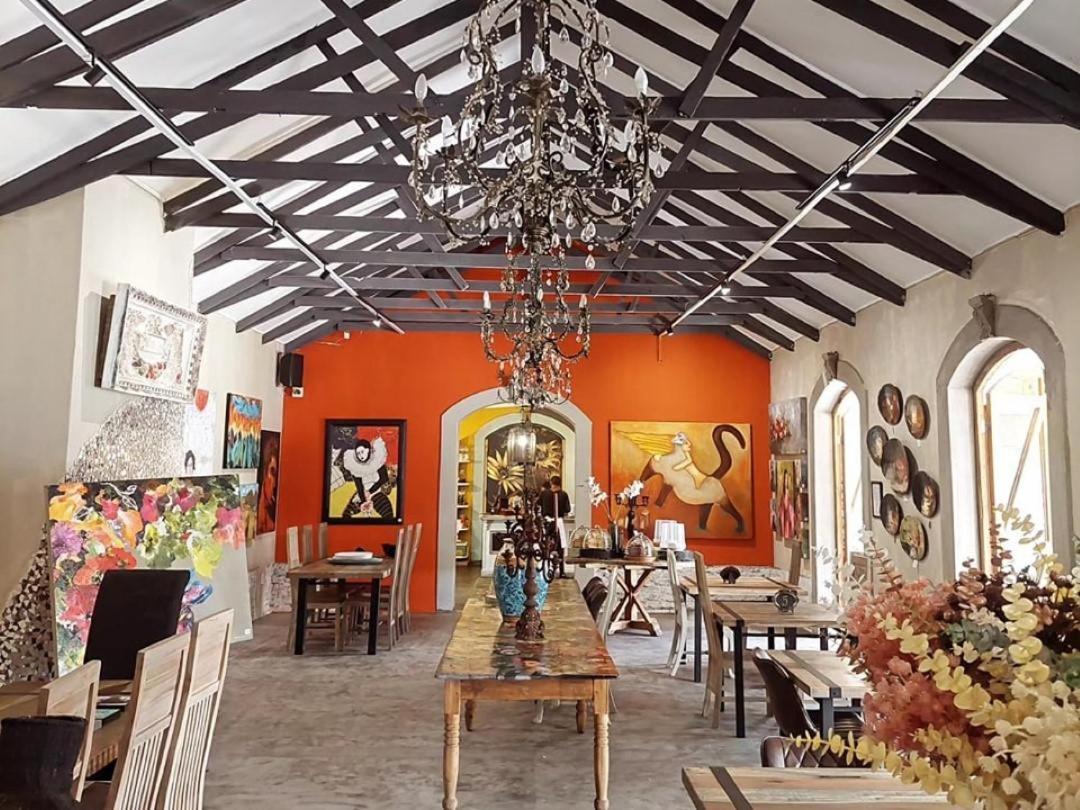 Art And Soul Restaurant, Accommodation, French Bar And Art Gallery Parys Exterior photo