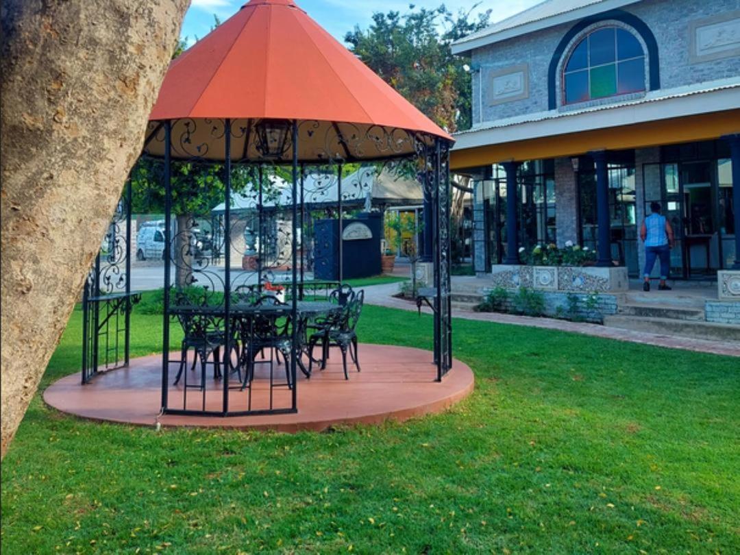 Art And Soul Restaurant, Accommodation, French Bar And Art Gallery Parys Exterior photo